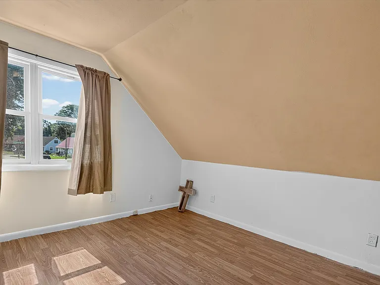 4507 Silver Ln — Photo 11