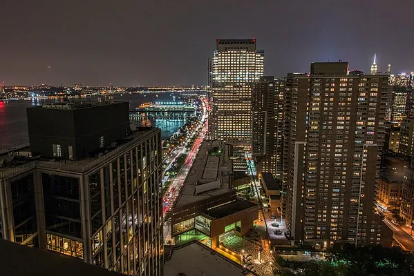 Sold by Corcoran | media 14