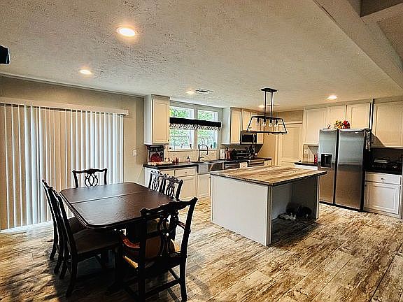 5th image of 155 Lawrence Rd #224