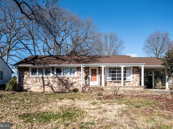 6 Westwood Dr, Fredericksburg, VA 22405
