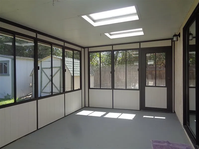 911 Mariposa Drive - 1 — Photo 4