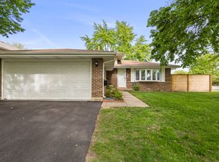 3907 New Haven Ave, Arlington Heights, IL 60004