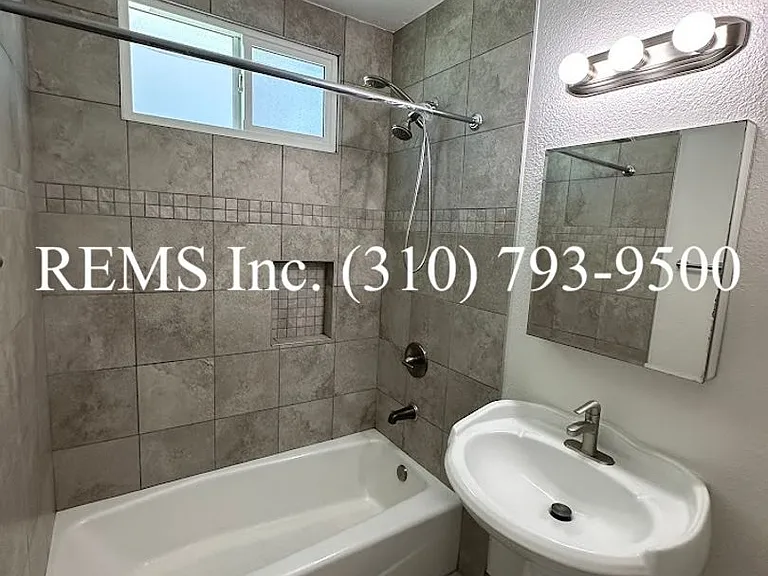 ARIV03 — Photo 12