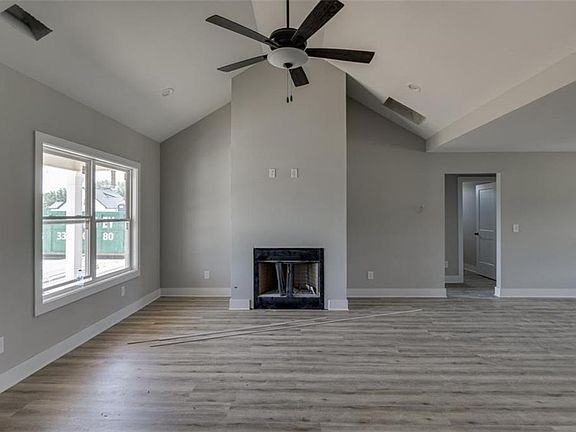 5th image of 102 Creek Stone Dr