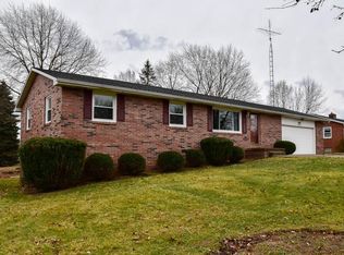5222 Ault Ave NE, Louisville, OH 44641