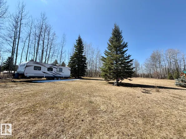 4714 51st Ave, Brazeau County, AB T0E 1K0