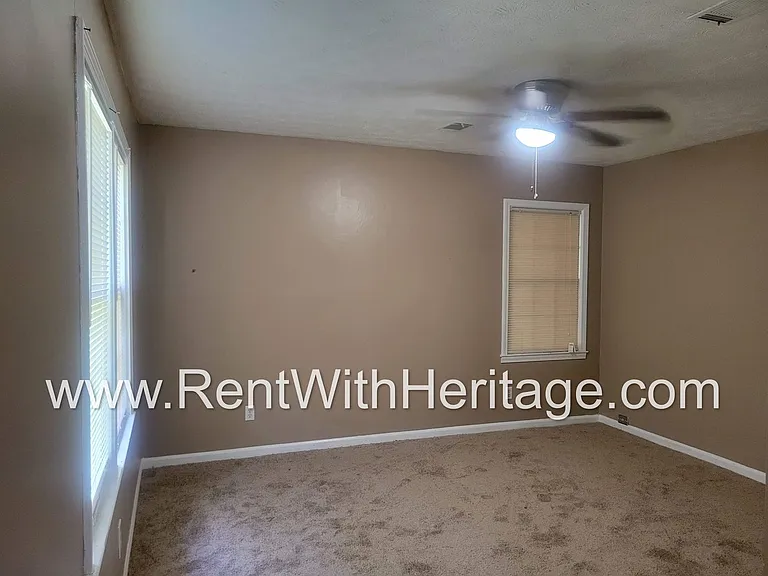 4204 Rocky Face Dr — Photo 25