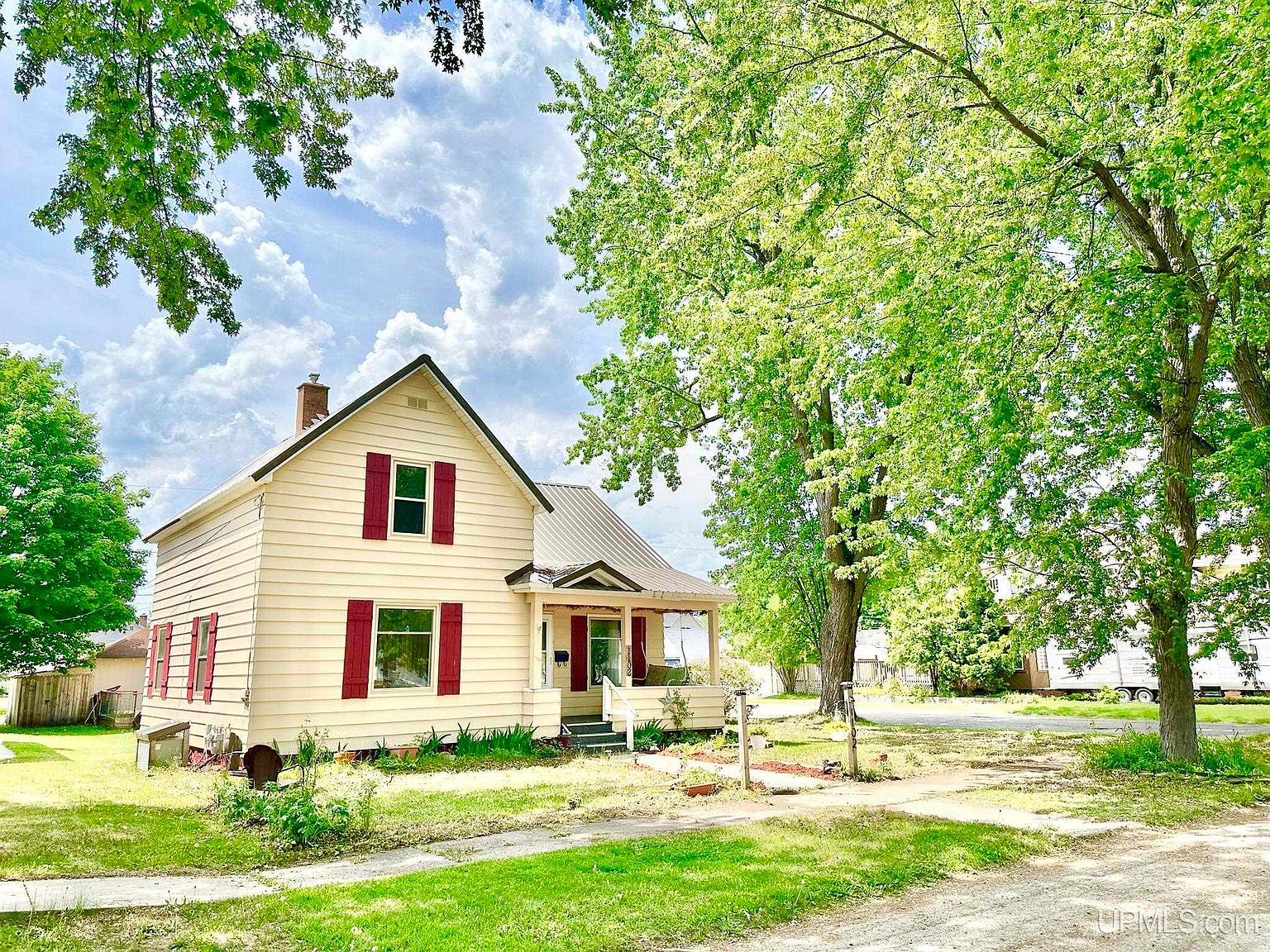 1102 Prospect Ave, Iron Mountain, MI 49801 Zillow