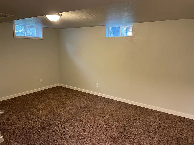1077 W Briarcliff Ave — Photo 11