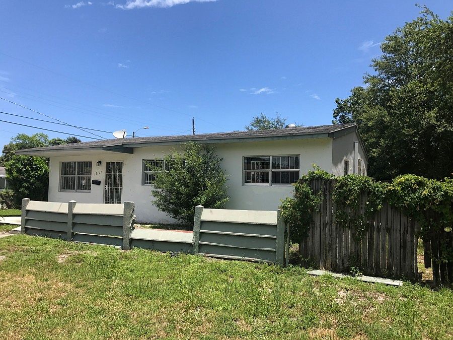 1st image of 15101 NE 15th Ct