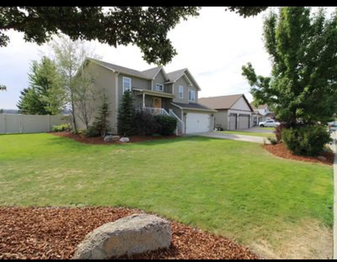 5 bed, 2068 sqft, $2,900 — Photo 1