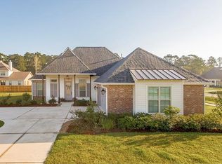 400 Knotty Pine Ct, Madisonville, LA 70447