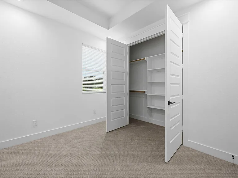 6627 Katarani Dr — Photo 17