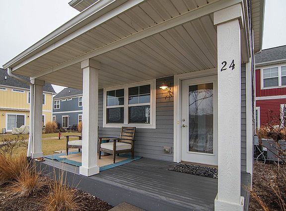4th image of 179 Leeward Way Cottage #24