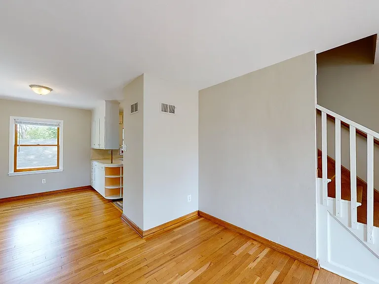 2635 Hunt St — Photo 6