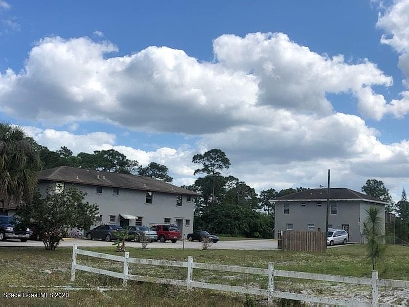 1st image of 2041 Agora Cir SE