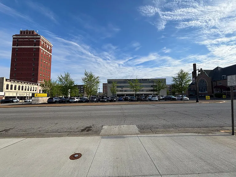 611 Ohio St — Photo 11