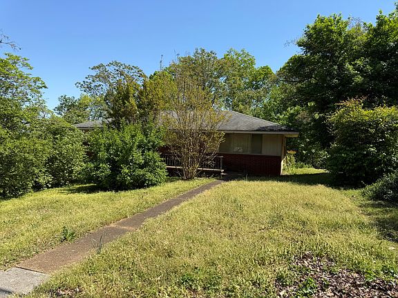 2nd image of 2814 Ridge Crest Dr