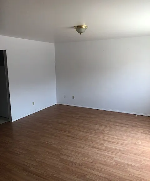 207 E Center St — Photo 1