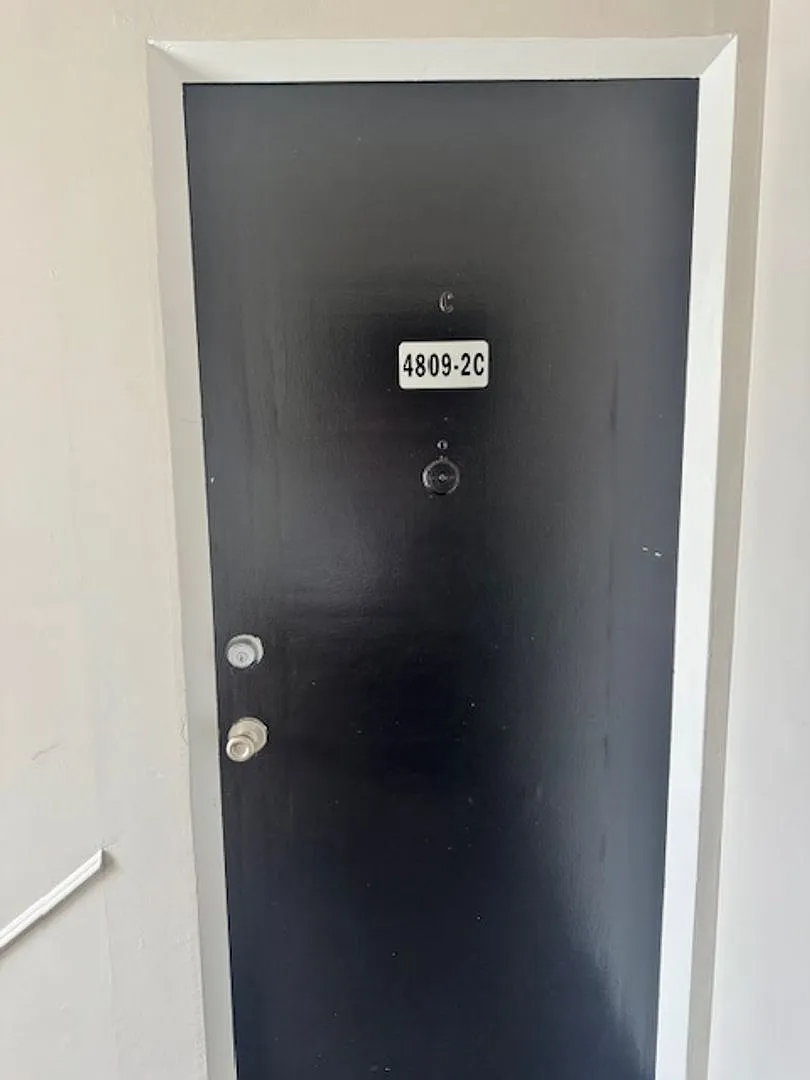 Knoxville Manor — Photo 2