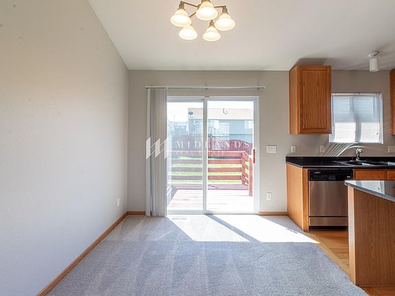 4th image of 15841 Cottonwood Ave