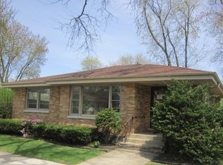 997 S Prospect Ave, Elmhurst, IL 60126