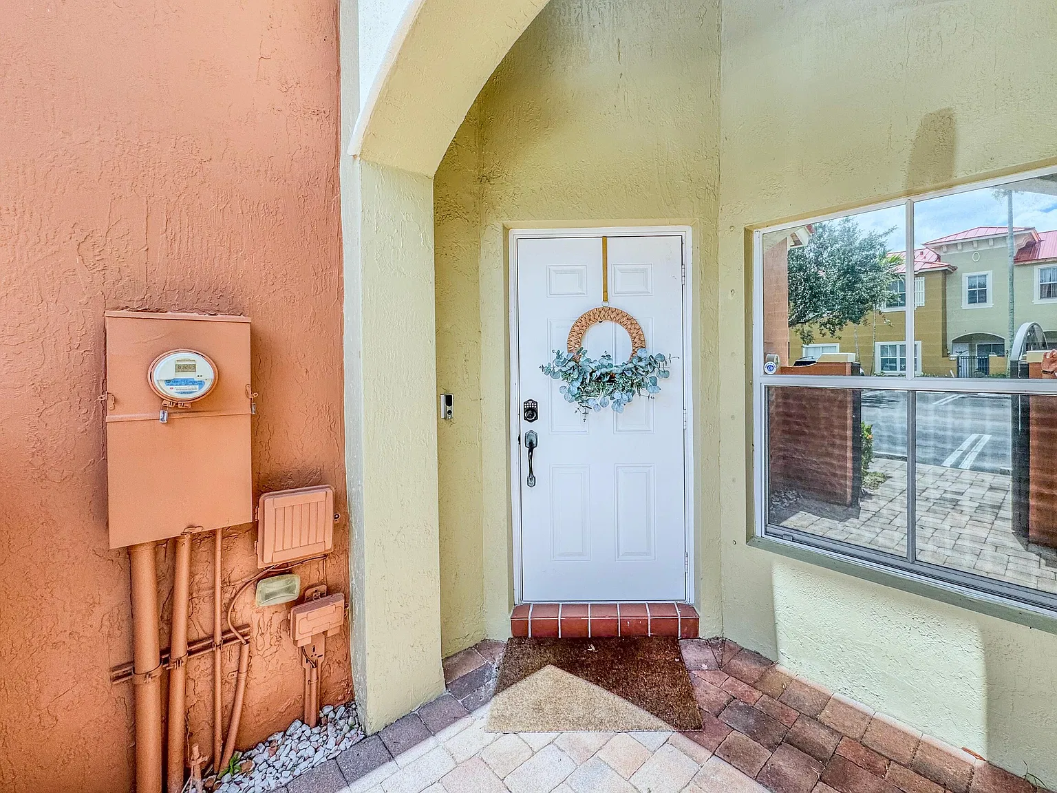 2 bed, 2.5 bath, 1523 sqft, $2,350 — Photo 3