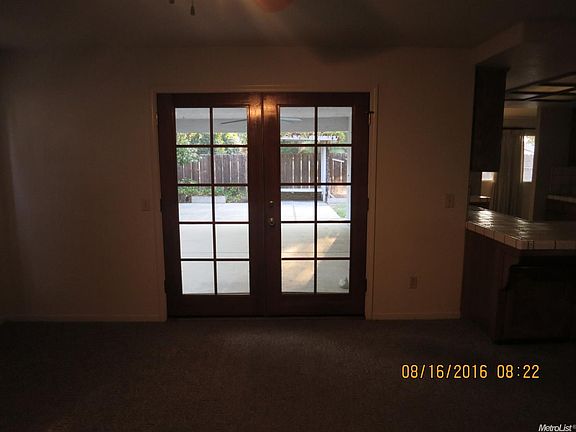 5th image of 2040 Smokey Dr