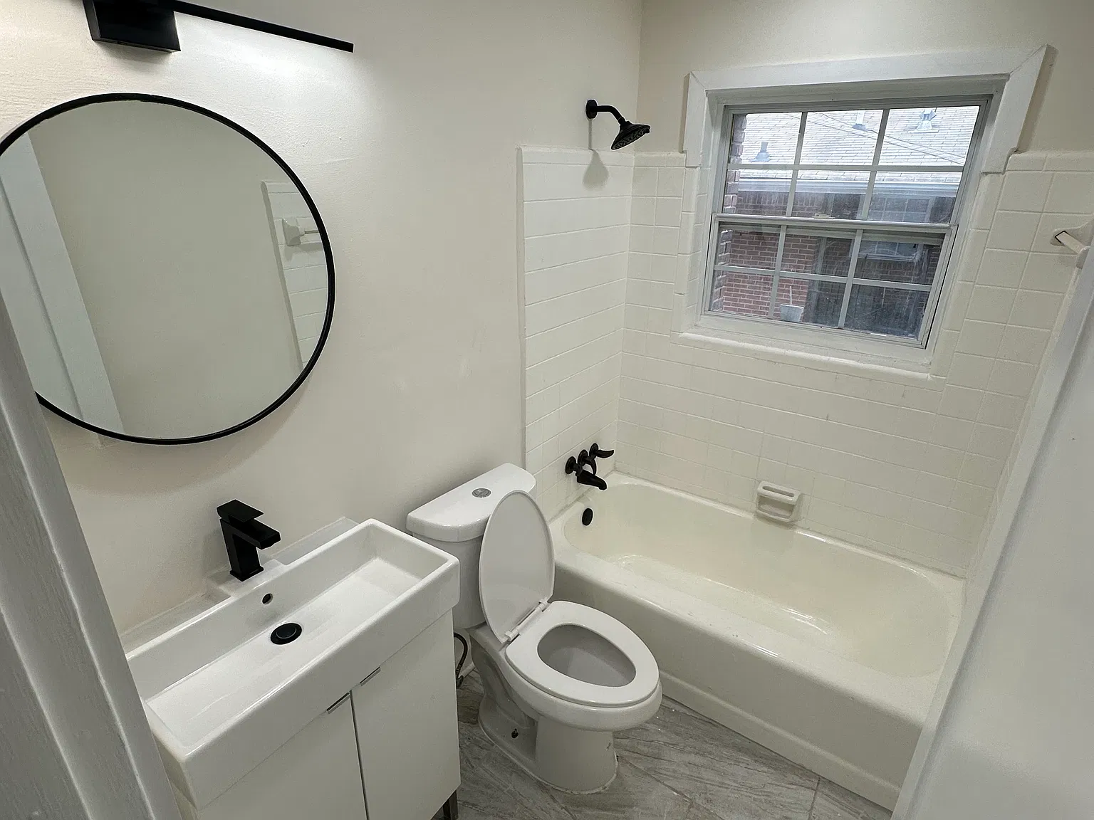 1 bed, 605 sqft, $1,300 — Photo 2