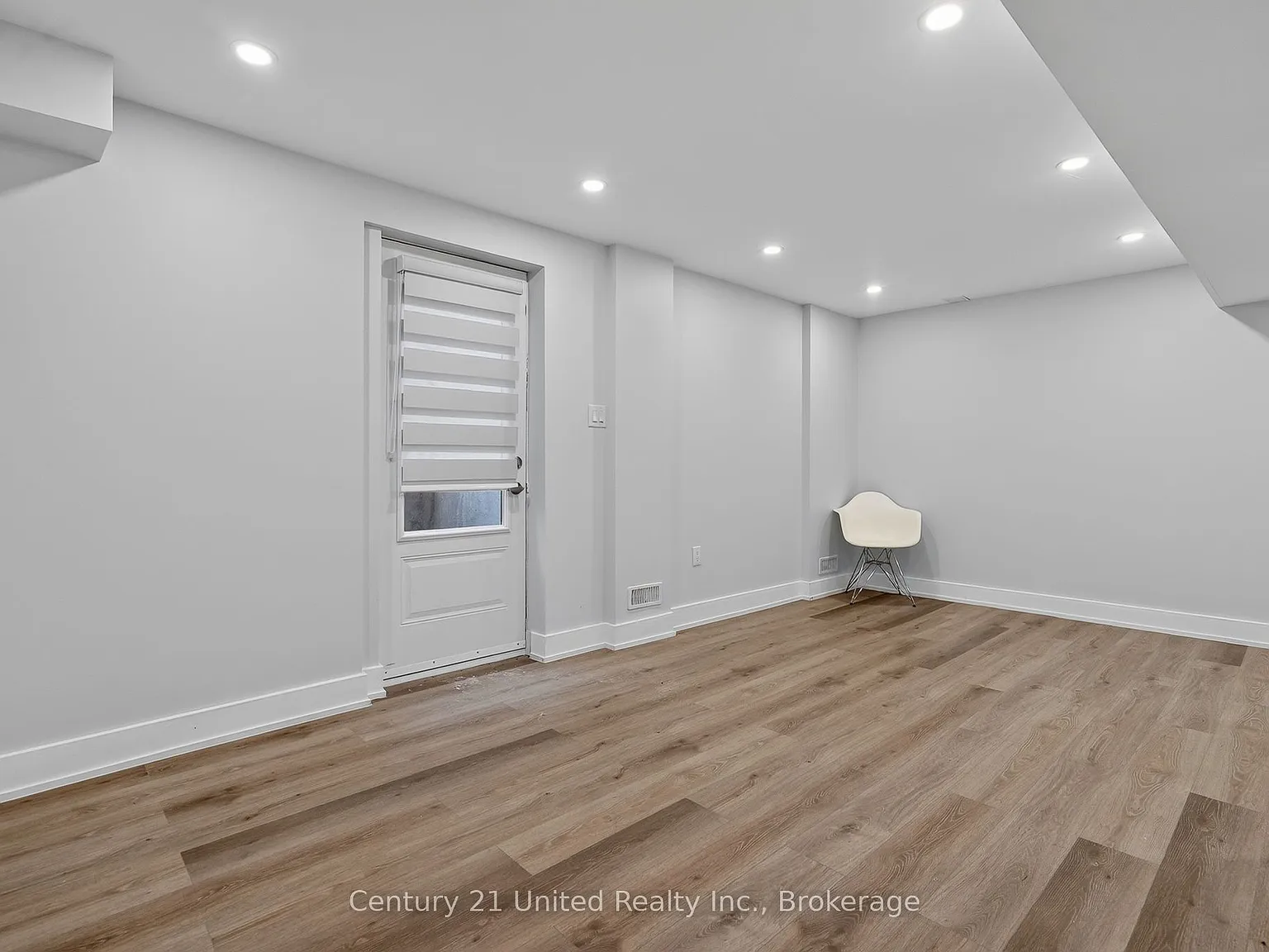 2 bed, $2,000 — Photo 3