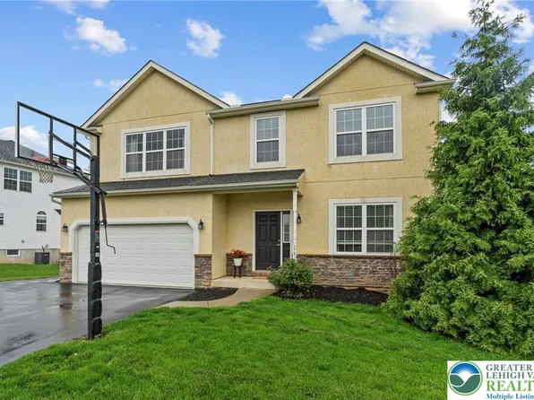 275 Sawgrass Dr, Allentown, PA 18104