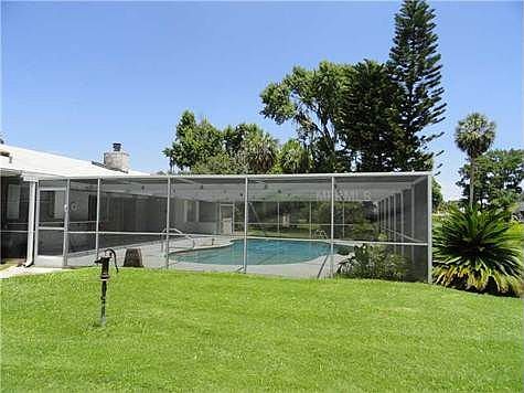 5th image of 310 Waterwood Dr