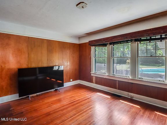 5th image of 131 Suter Pl