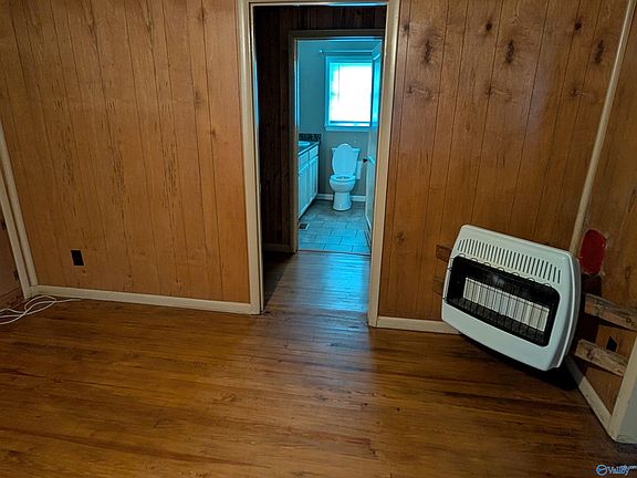 5th image of 665 Cave Spring Rd