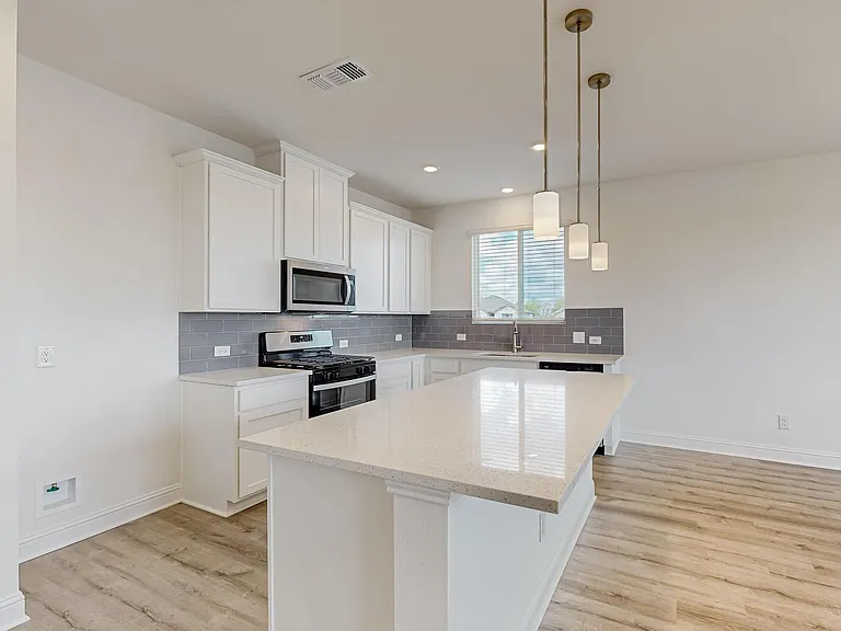 353 Princewood Dr — Photo 17