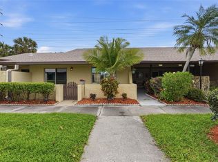 1304 13th Cir SE #110, Largo, FL 33771