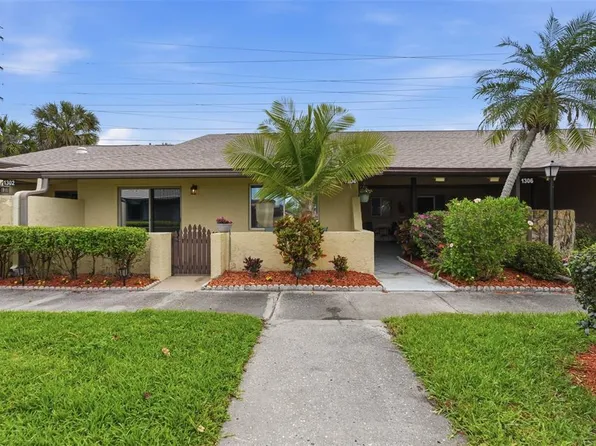 1304 13th Cir SE #110, Largo, FL 33771