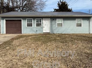 544 SE Colfax Pl, Topeka, KS 66605