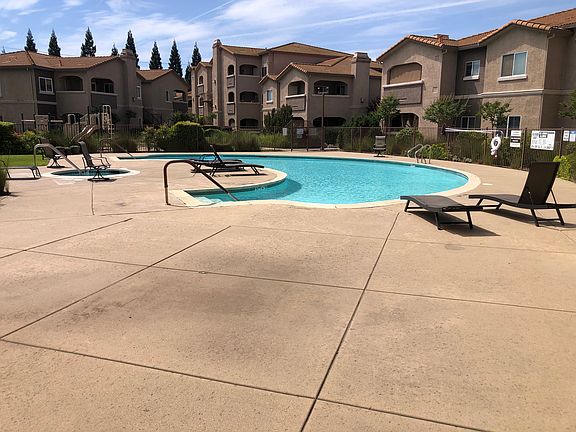 Beautiful Private gated resident pool and Hot tub.