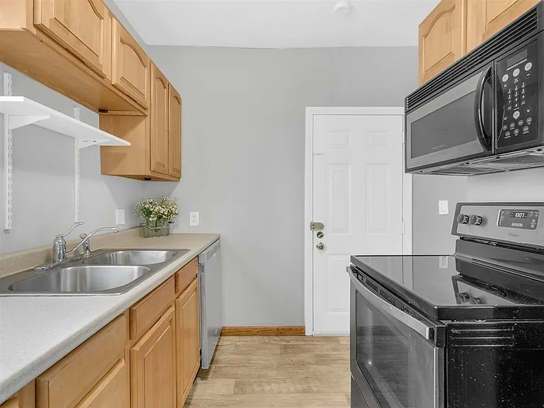 36 Telegraph St #1 & 2 — Photo 22