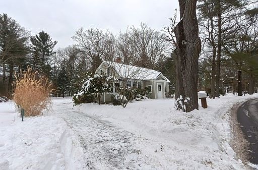 2nd image of 380 Brigham St