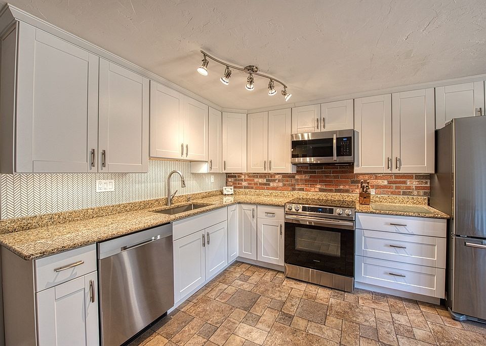 1st image of 169 Norton Ave APT 4
