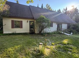 812 S Lakeside Rd, Cedarville, MI 49719