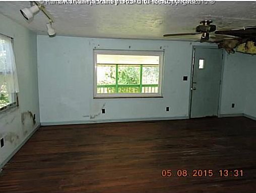 4th image of 807 Willow Dr
