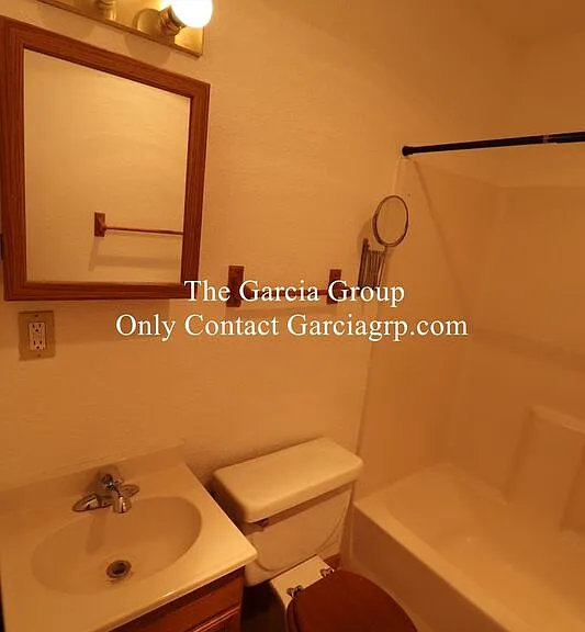 2532 N Watts St — Photo 24