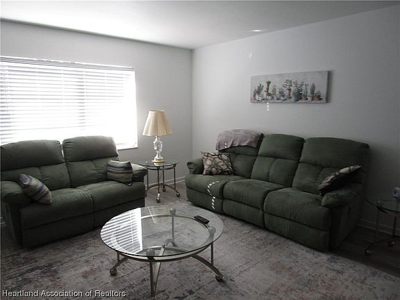 4th image of 846 Peachtree Dr