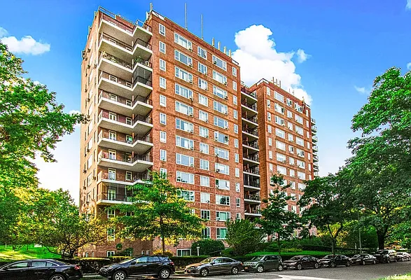 Rented by Re/Max In The City | media 29