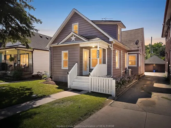 253 Pierre Ave, Windsor, ON N9A 2J6