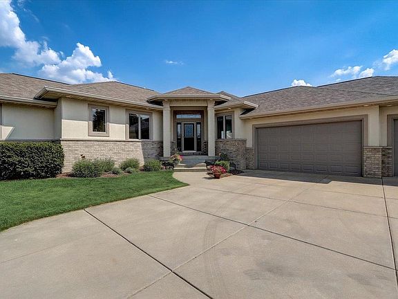 3rd image of 6472 Harvest Moon Ct