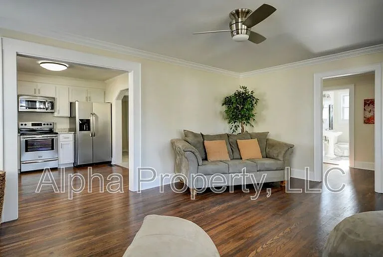 407 S Florida Ave — Photo 8
